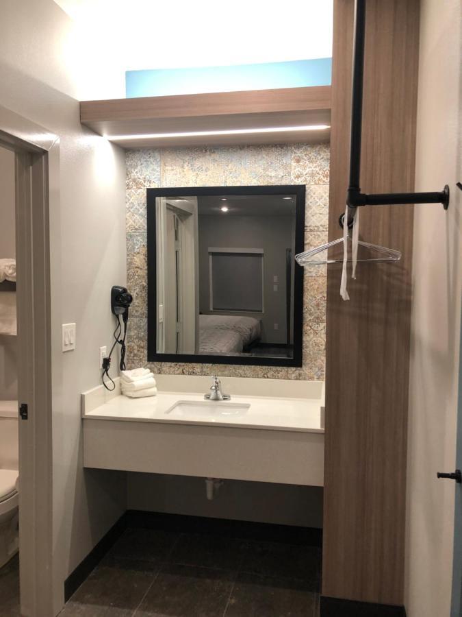Hotel Solara I-45 & Hobby Airport Houston Room photo