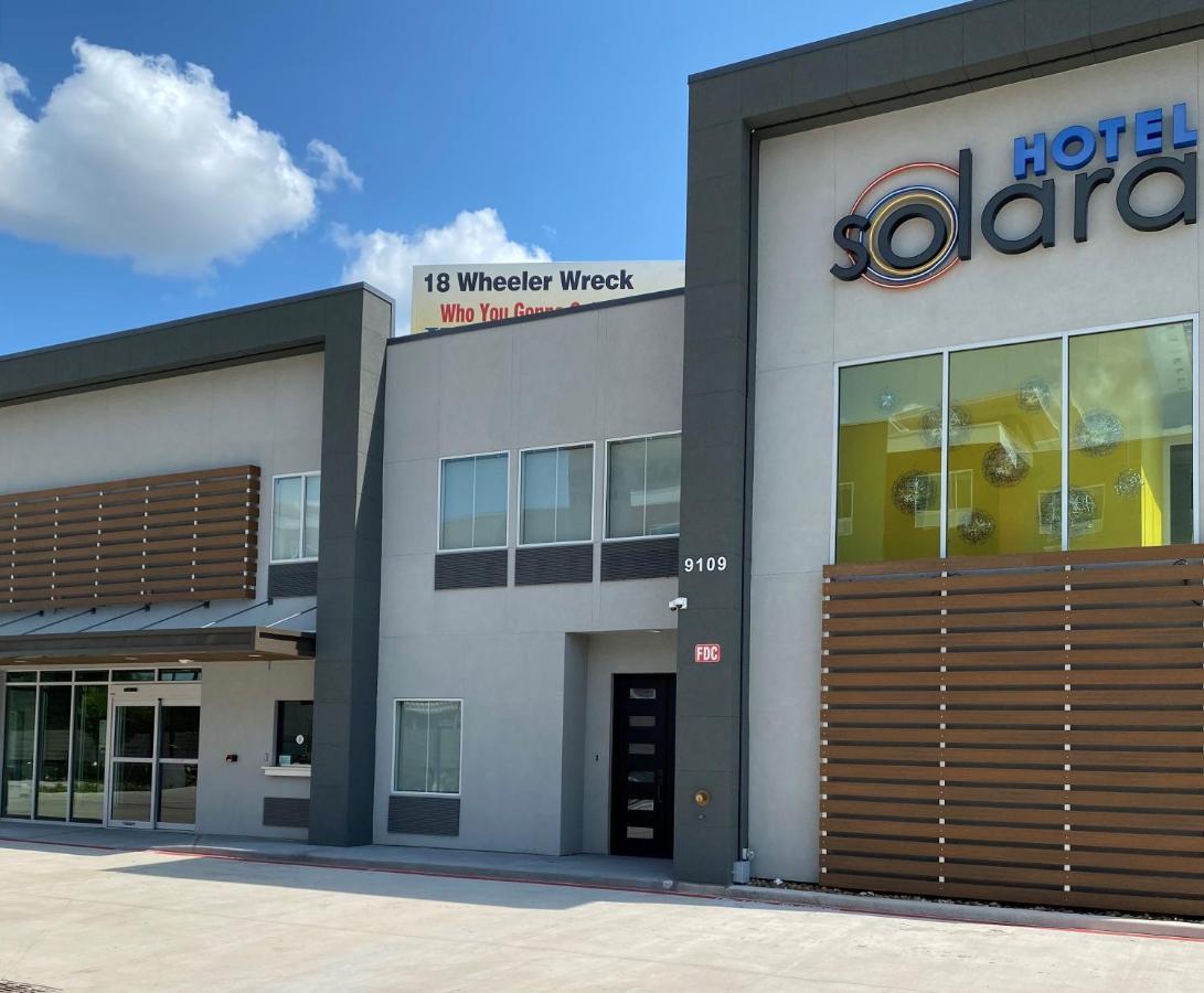Hotel Solara I-45 & Hobby Airport Houston Exterior photo