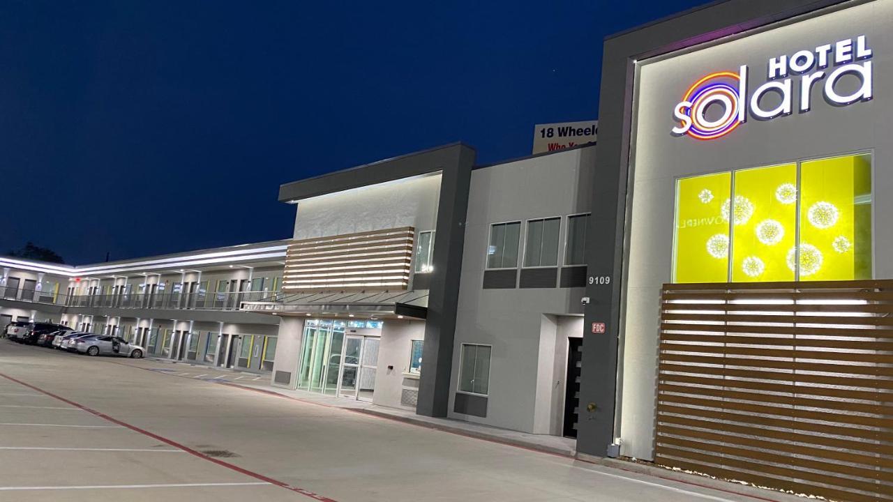 Hotel Solara I-45 & Hobby Airport Houston Exterior photo
