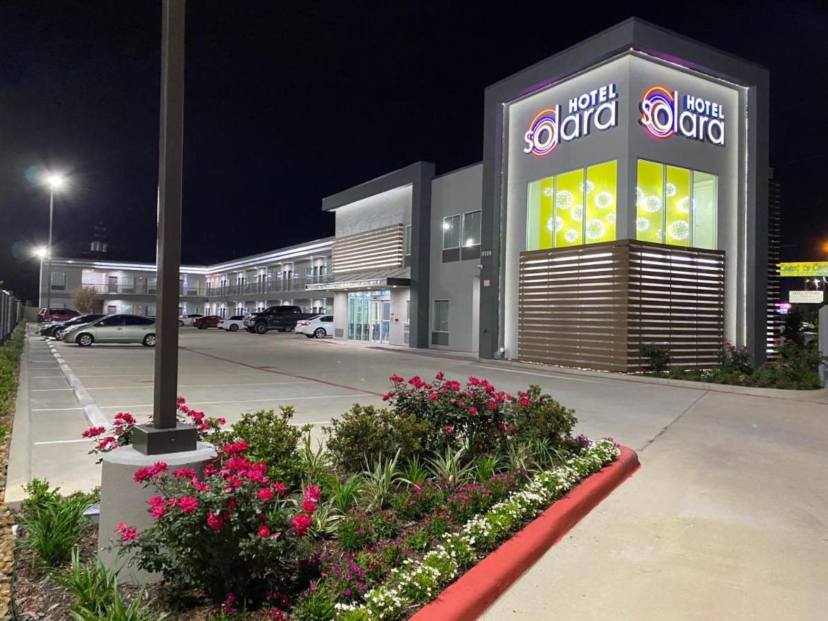 Hotel Solara I-45 & Hobby Airport Houston Exterior photo